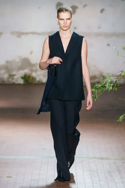 Look 6